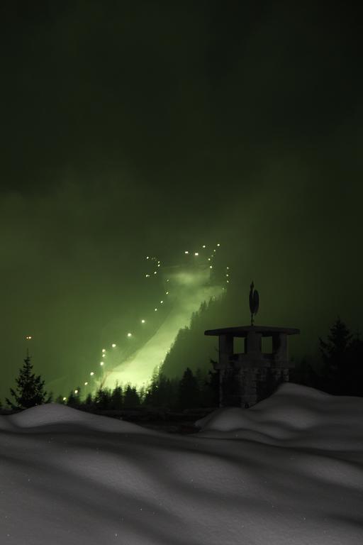 Hotel Lyshaus Gressoney-Saint-Jean Exteriör bild