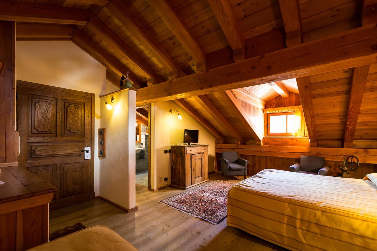 Hotel Lyshaus Gressoney-Saint-Jean Exteriör bild