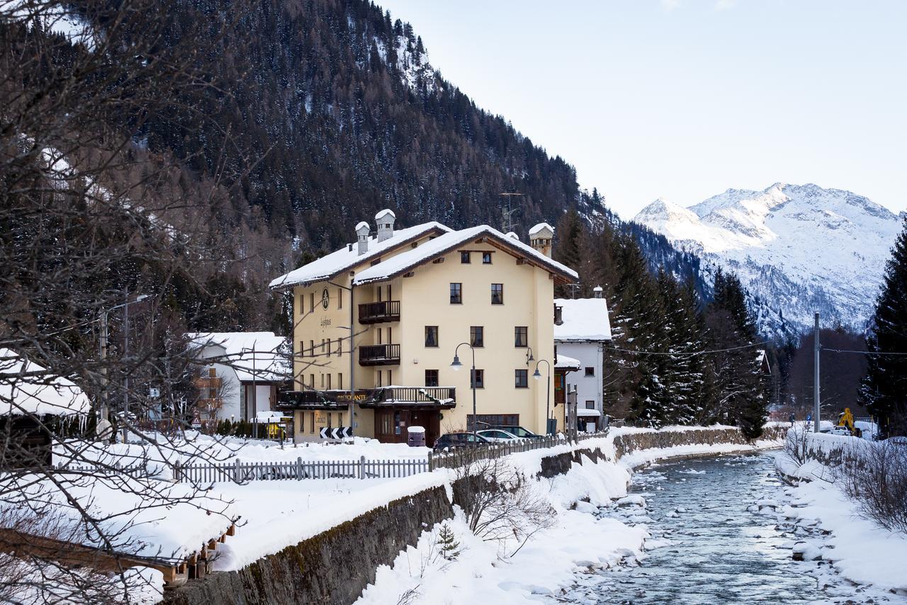 Hotel Lyshaus Gressoney-Saint-Jean Exteriör bild