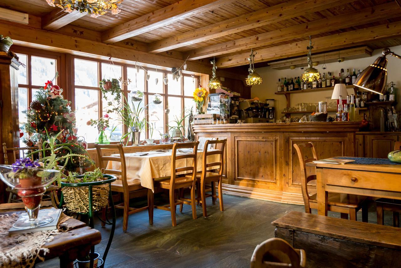 Hotel Lyshaus Gressoney-Saint-Jean Exteriör bild