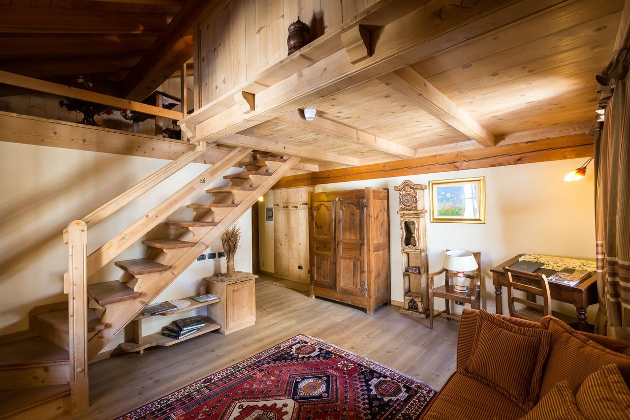 Hotel Lyshaus Gressoney-Saint-Jean Exteriör bild
