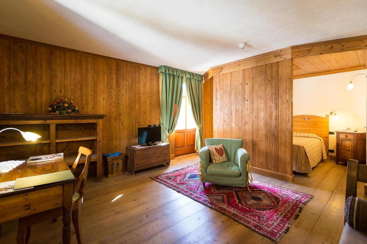 Hotel Lyshaus Gressoney-Saint-Jean Rum bild