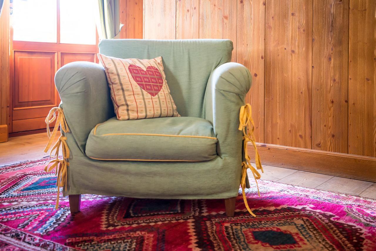 Hotel Lyshaus Gressoney-Saint-Jean Rum bild