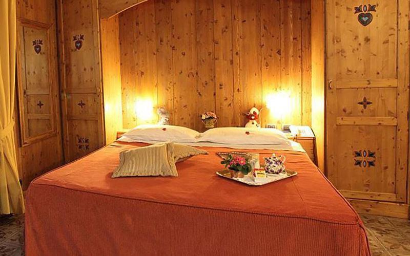Hotel Lyshaus Gressoney-Saint-Jean Exteriör bild